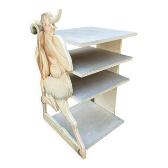 Etagere