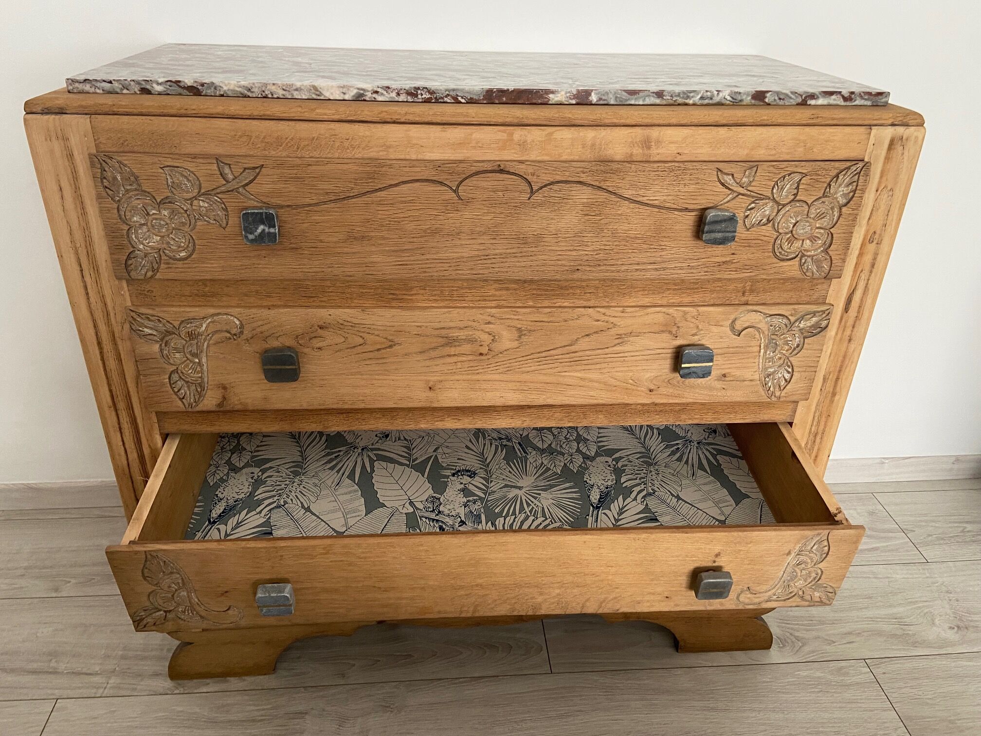 Art Deco chest of drawers