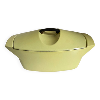 Cocotte Le Creuset by Raymond Loewy