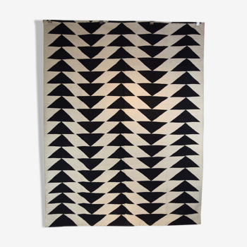 Kilim carpet geometric pattern