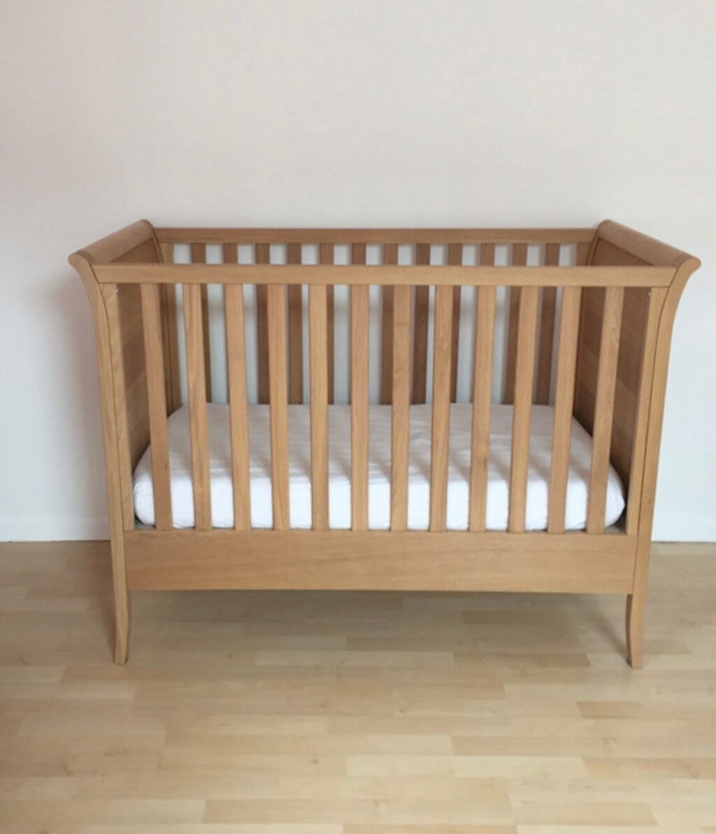 Solid wood jacadi cot