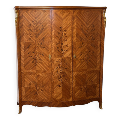 Armoire vintage en bois marqueté et bronzes dorés – esprit Louis XV