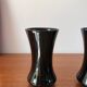 Paire de vases en opaline noire début XXème