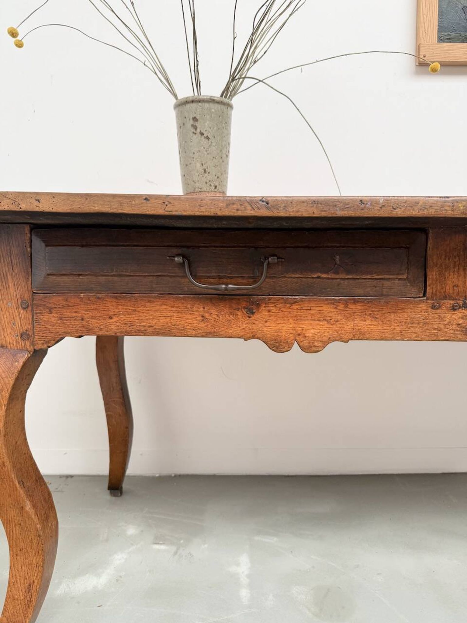 Table, drapière en noyer, XIXème s.