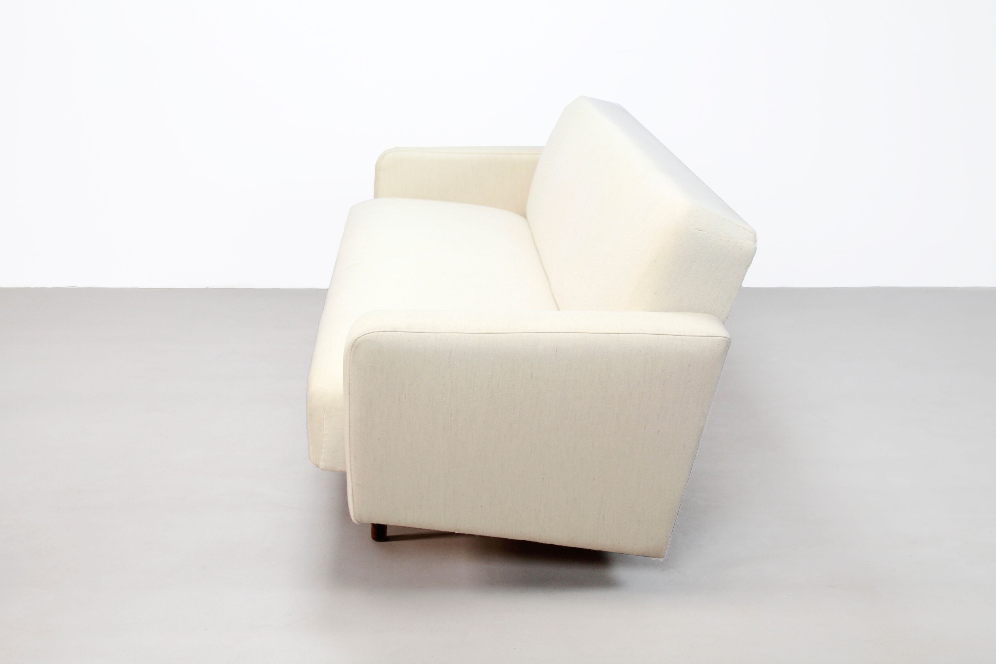 Vintage white Danish design sofa bed