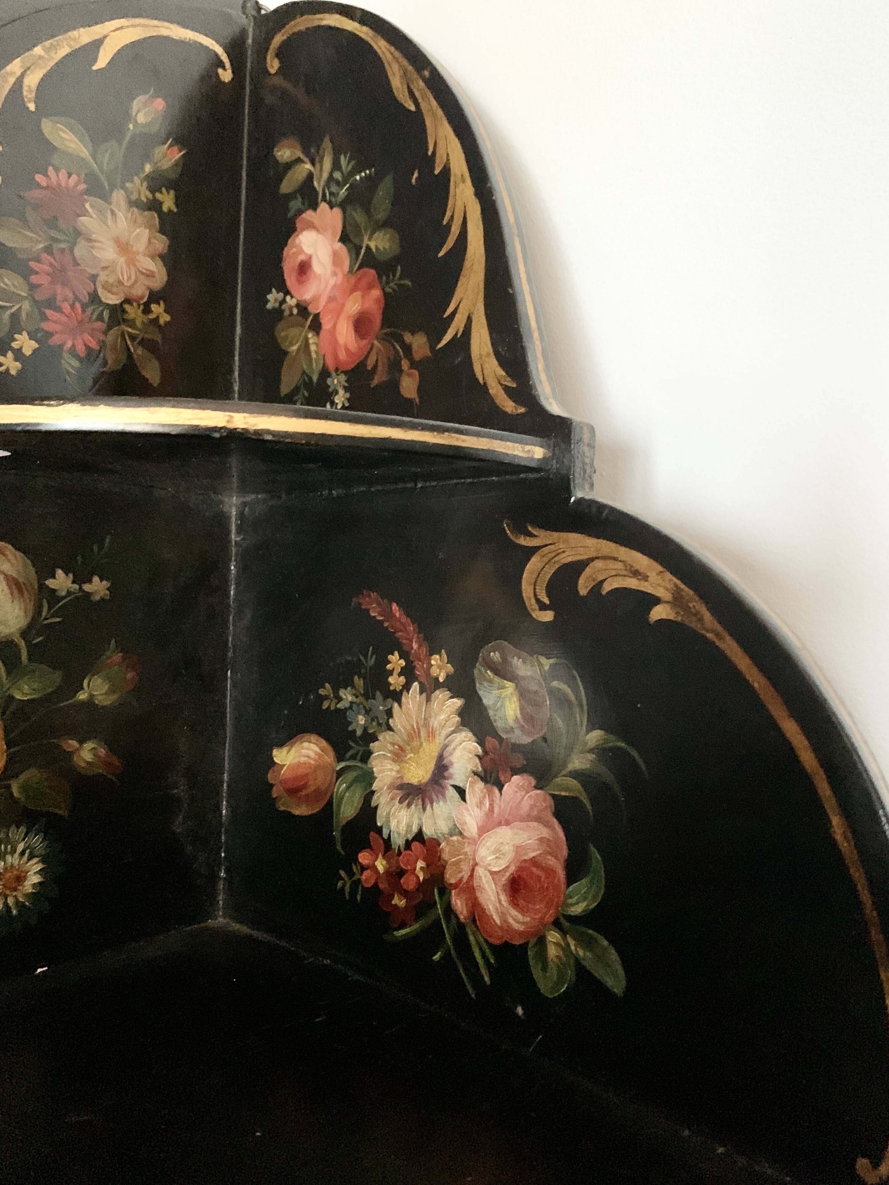 Napoleon III corner shelf