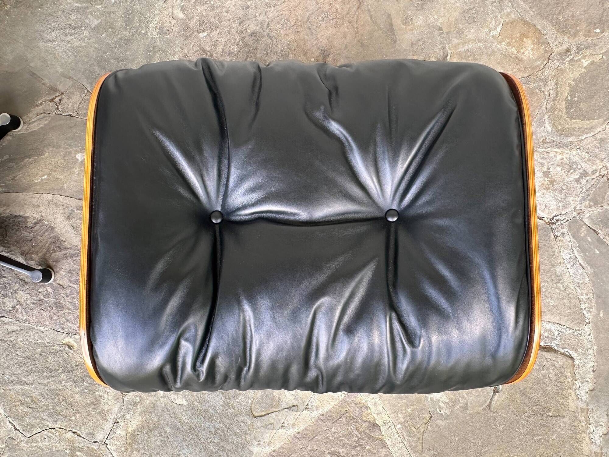 Eames Lounge Chair 670 & Ottoman 671 in rosewood, Herman Miller