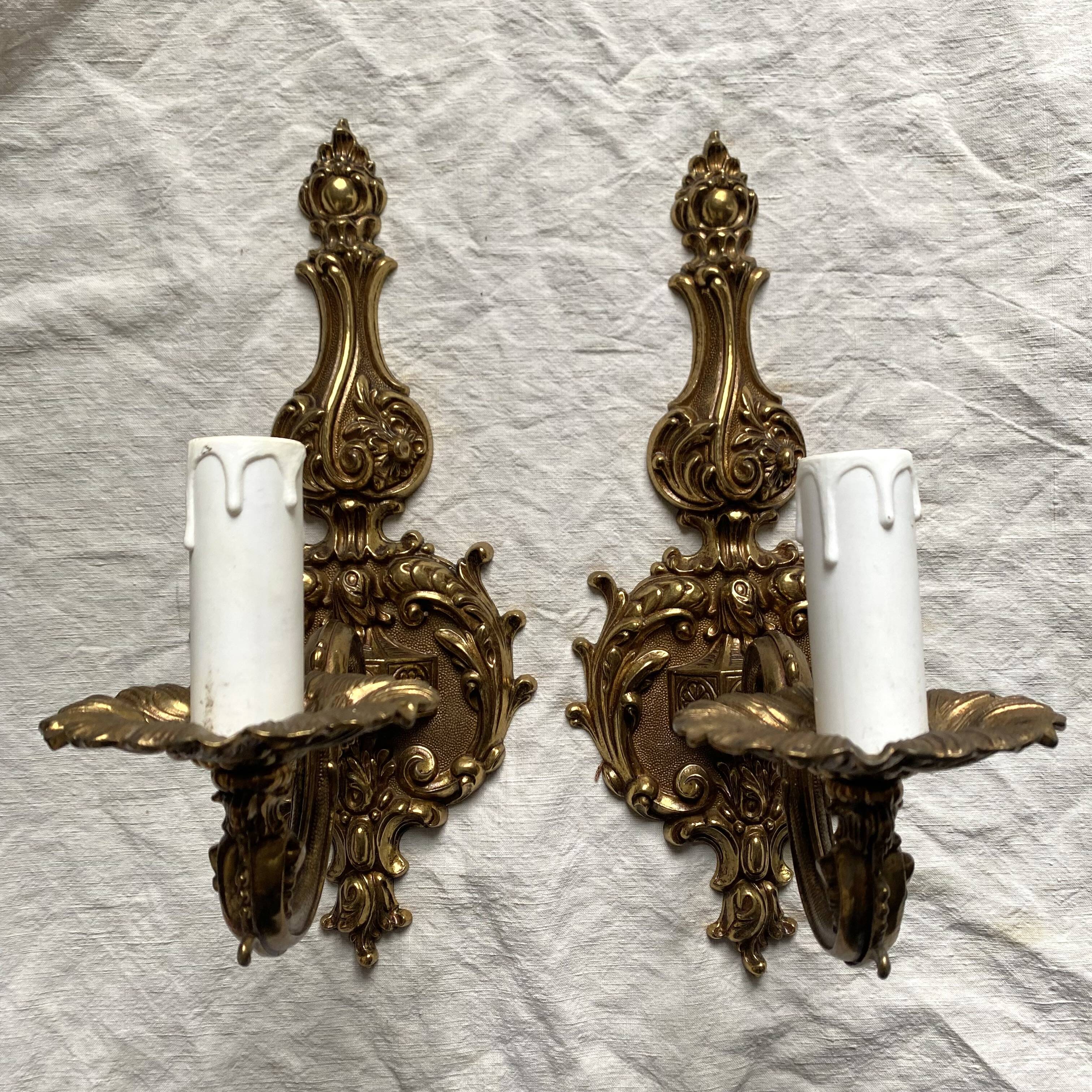 Pair of 1-light gilded brass wall lights