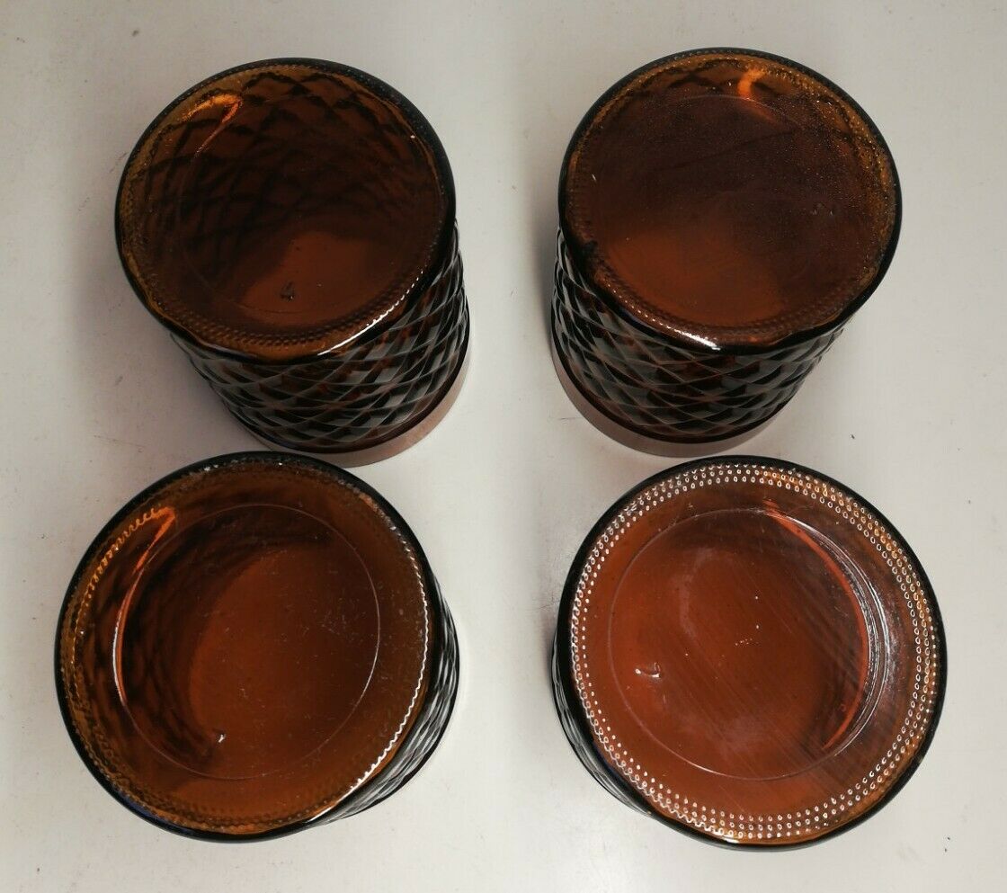 Lot of 4 vintage yellow glasses 20th century