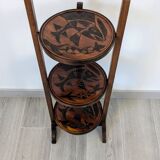 Table pliante vintage triple plateaux gravés en bois exotique 89 cm
