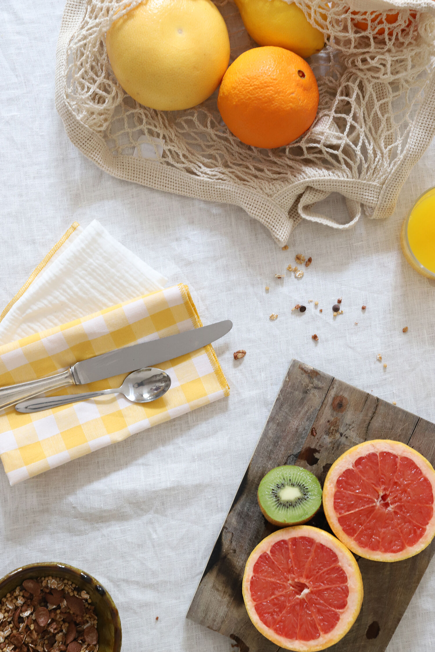 Set of 4 yellow vichy towels & white cotton gas