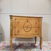 Commode sauteuse en merisier d’époque transition xviii eme siècle