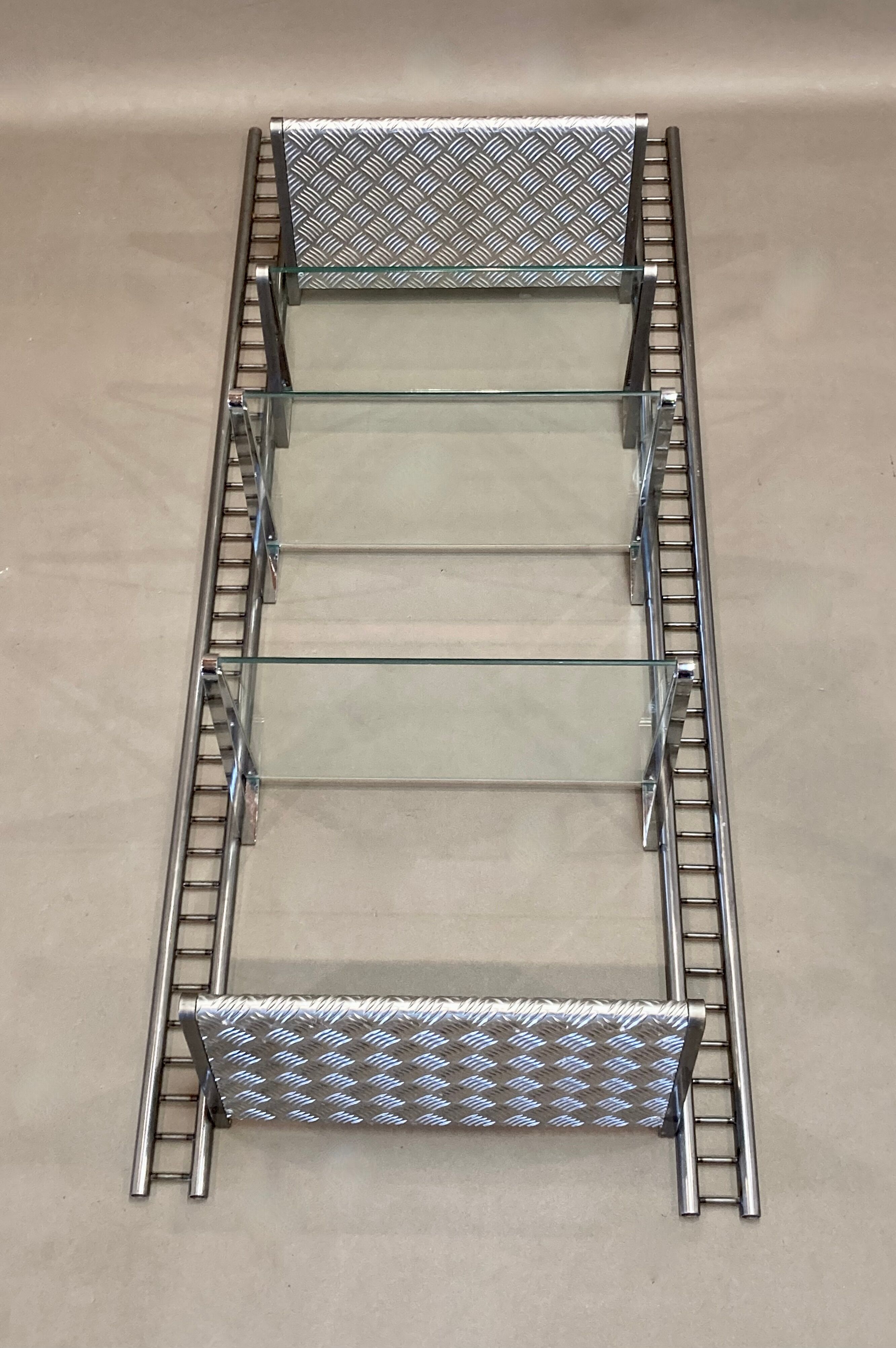 Modular shelf industrial design