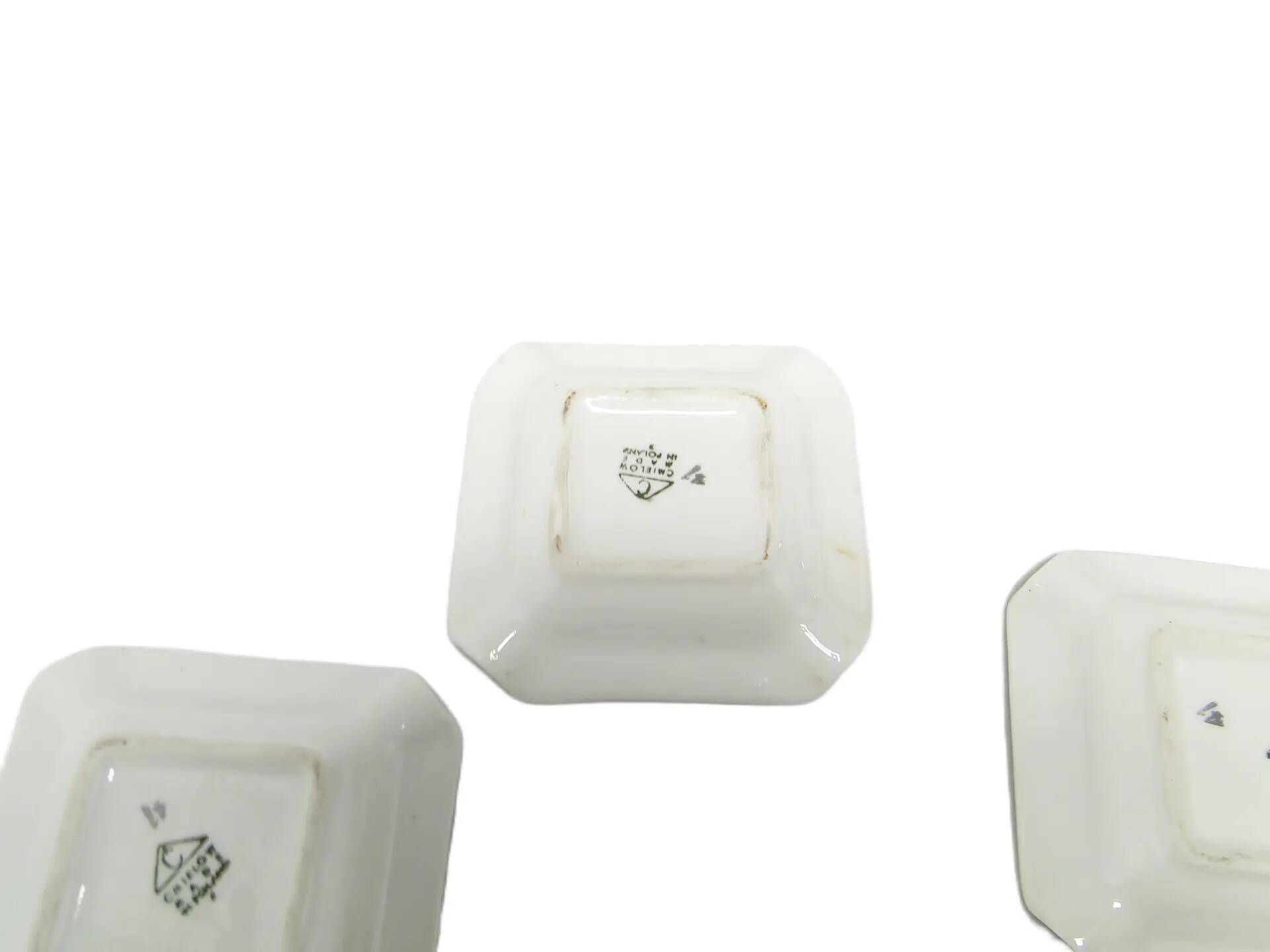 Set of three bridge ashtrays, mid-century modern, porcelain, Ćmielów, Poland, 1960s.