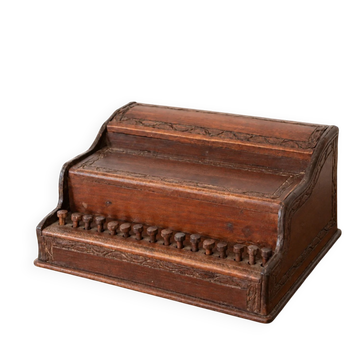 Antique carved wooden cigarette box – Functional push-button dispenser