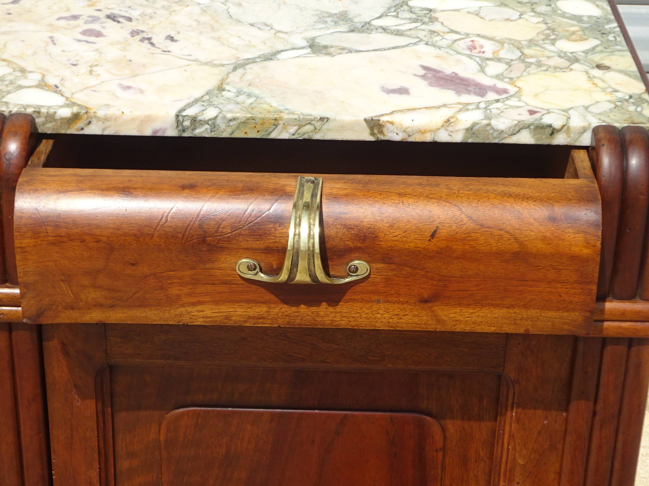 Art Deco sideboard in walnut with a marble top