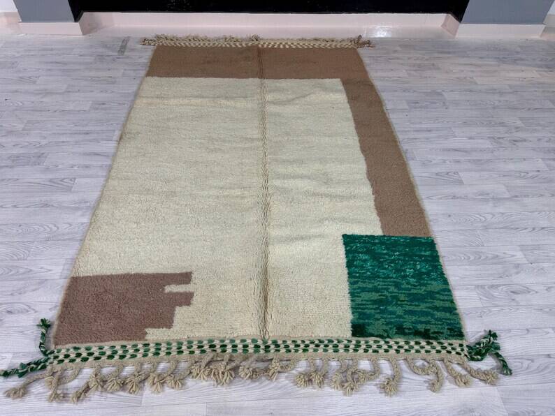 Traditional handmade Azilal rug size 200 x 300 cm