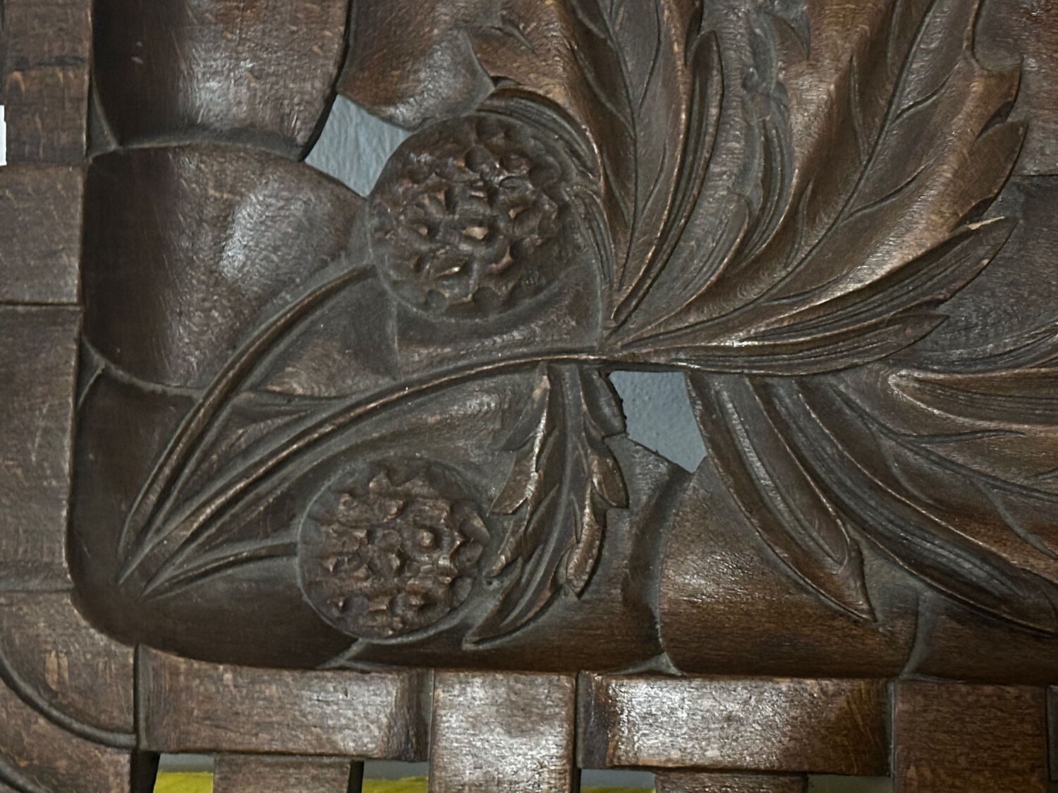 Grand Plateau/ Vintage 1950s Ashtray in Carved Wood