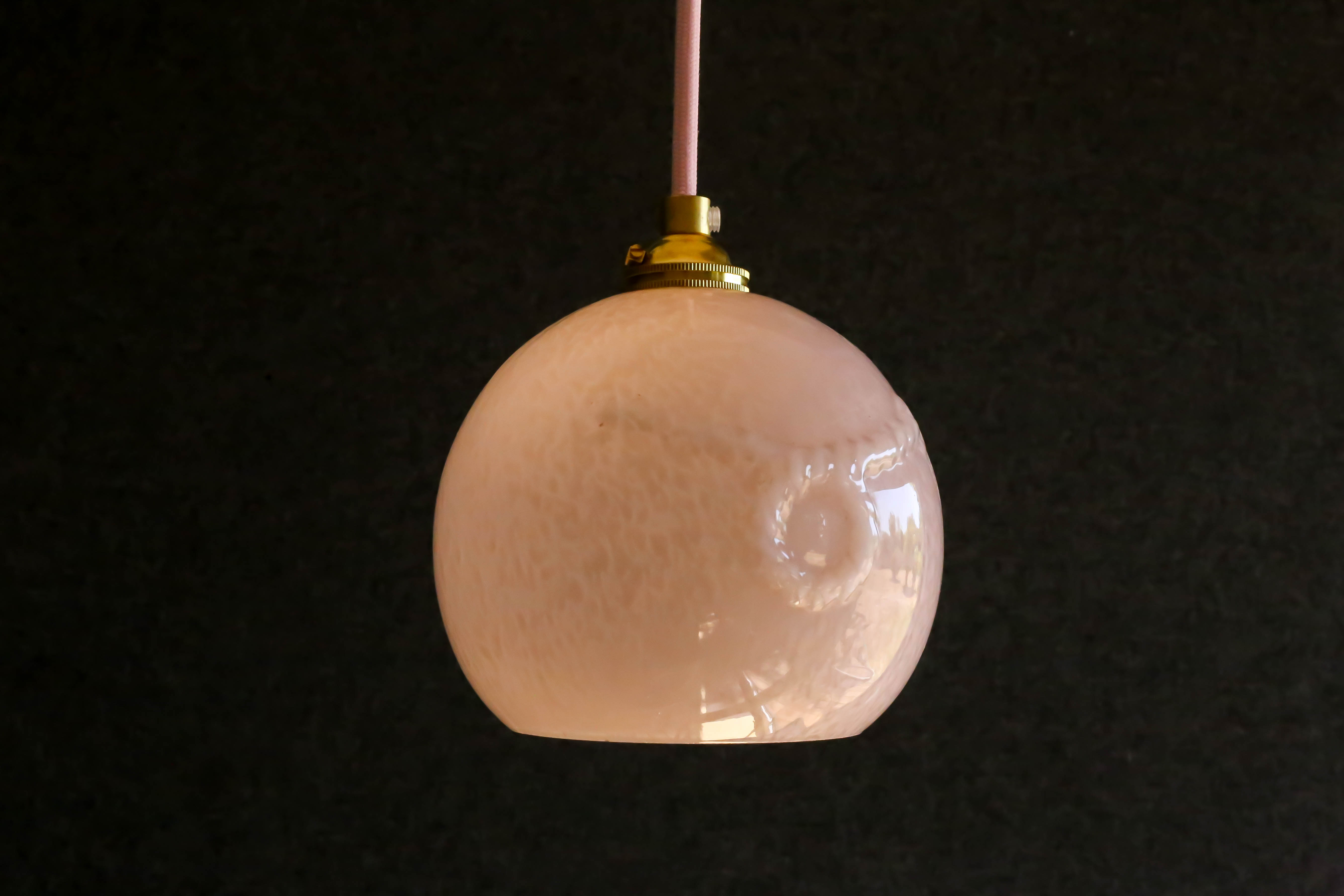 Vintage French pendant lamp in pink glass, comes with new pink cable