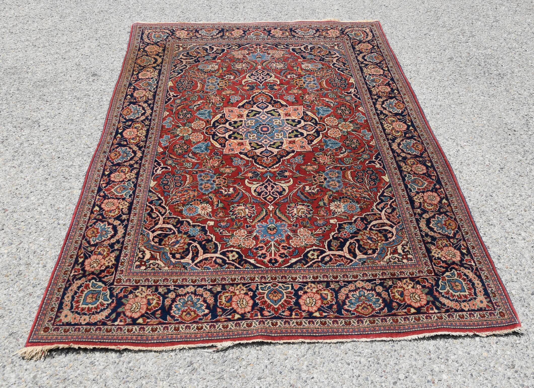 Old Iranian Kashan oriental rug: 1.30 X 2.10