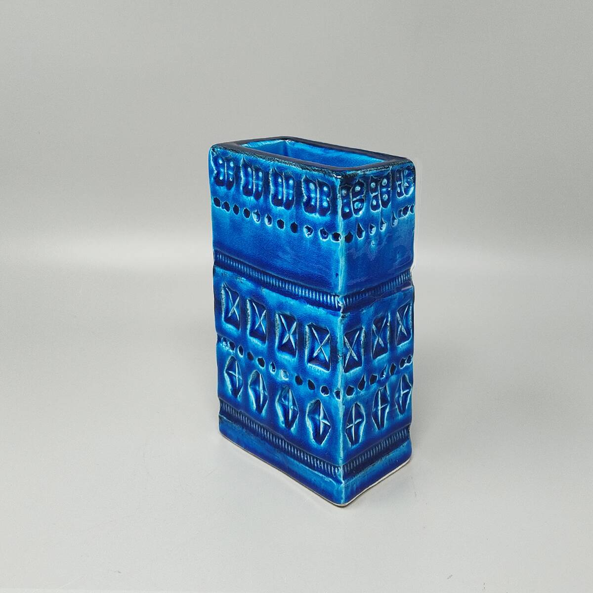 1960s Stunning Vase by Aldo Londi for Bitossi "Blue Rimini Collection
