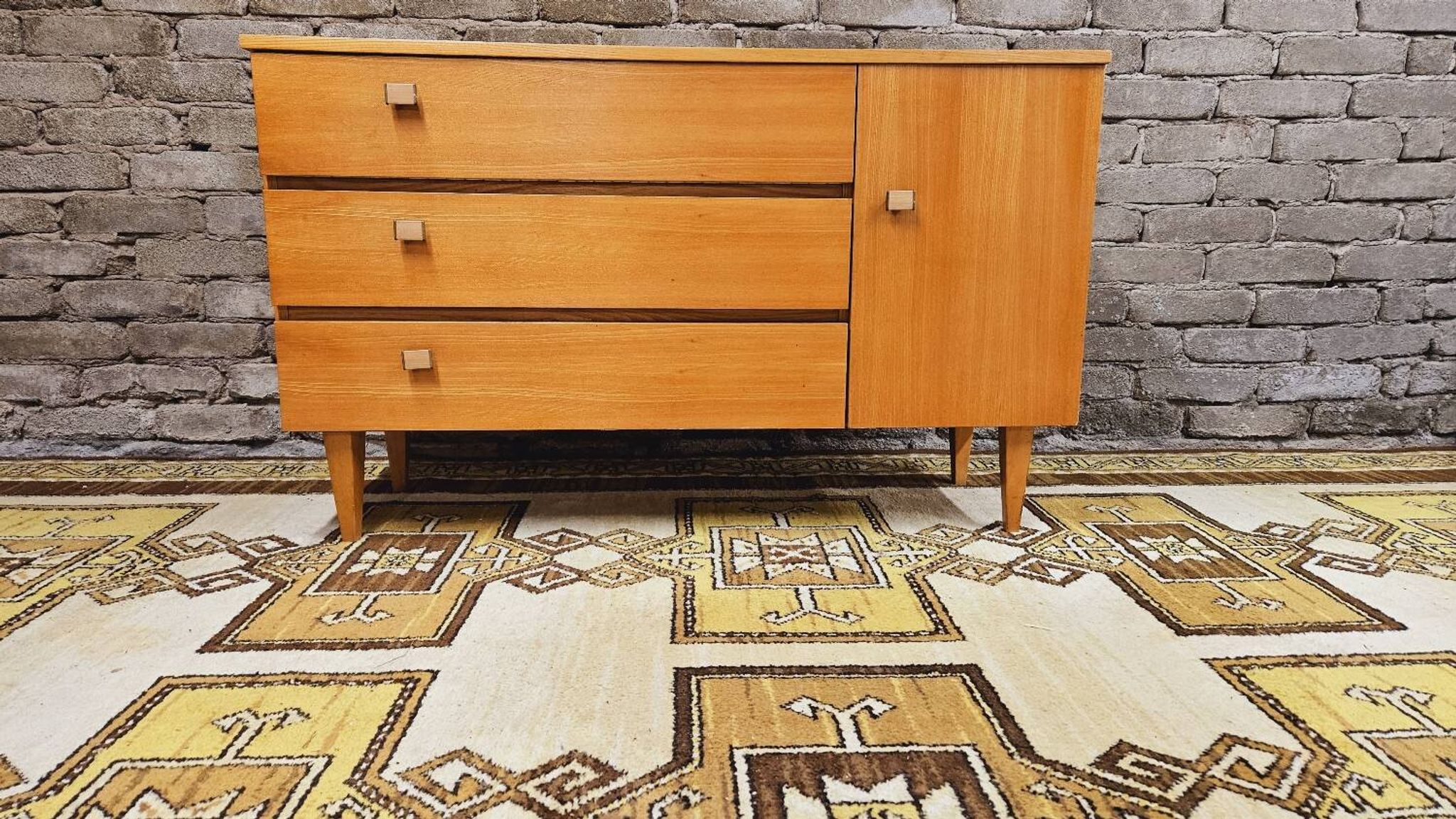 Scandinavian sideboard 3 drawers 1 door 1960 vintage