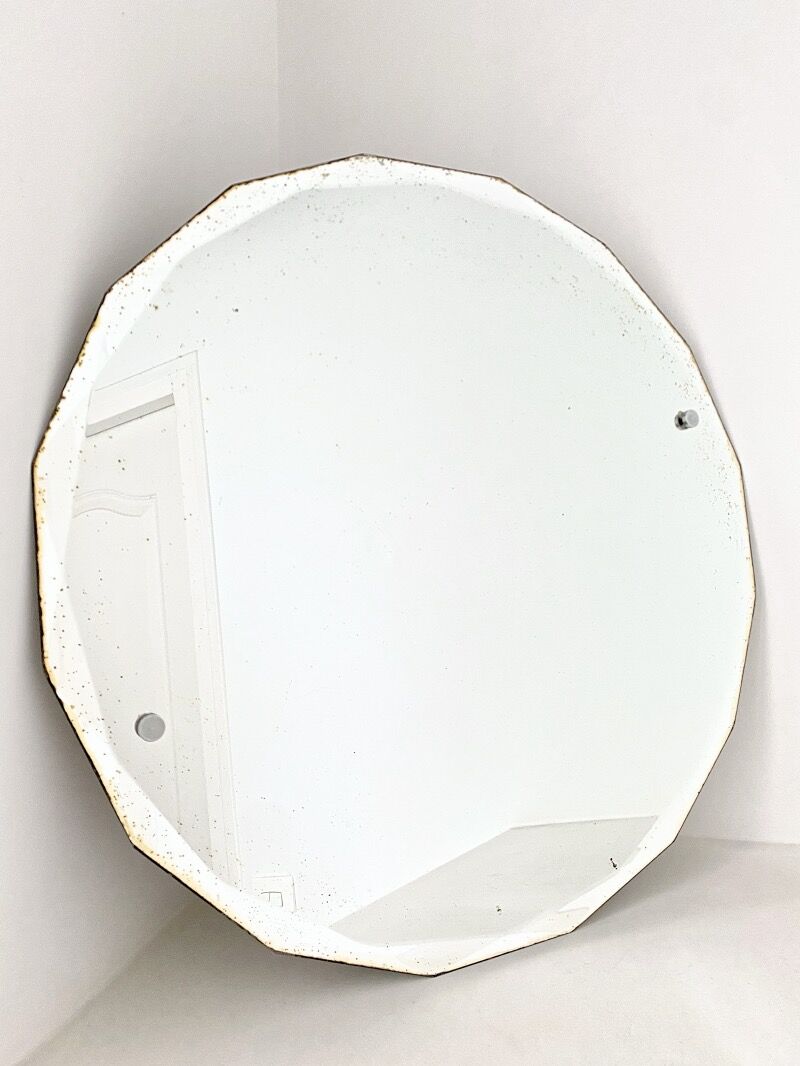Beveled mirror