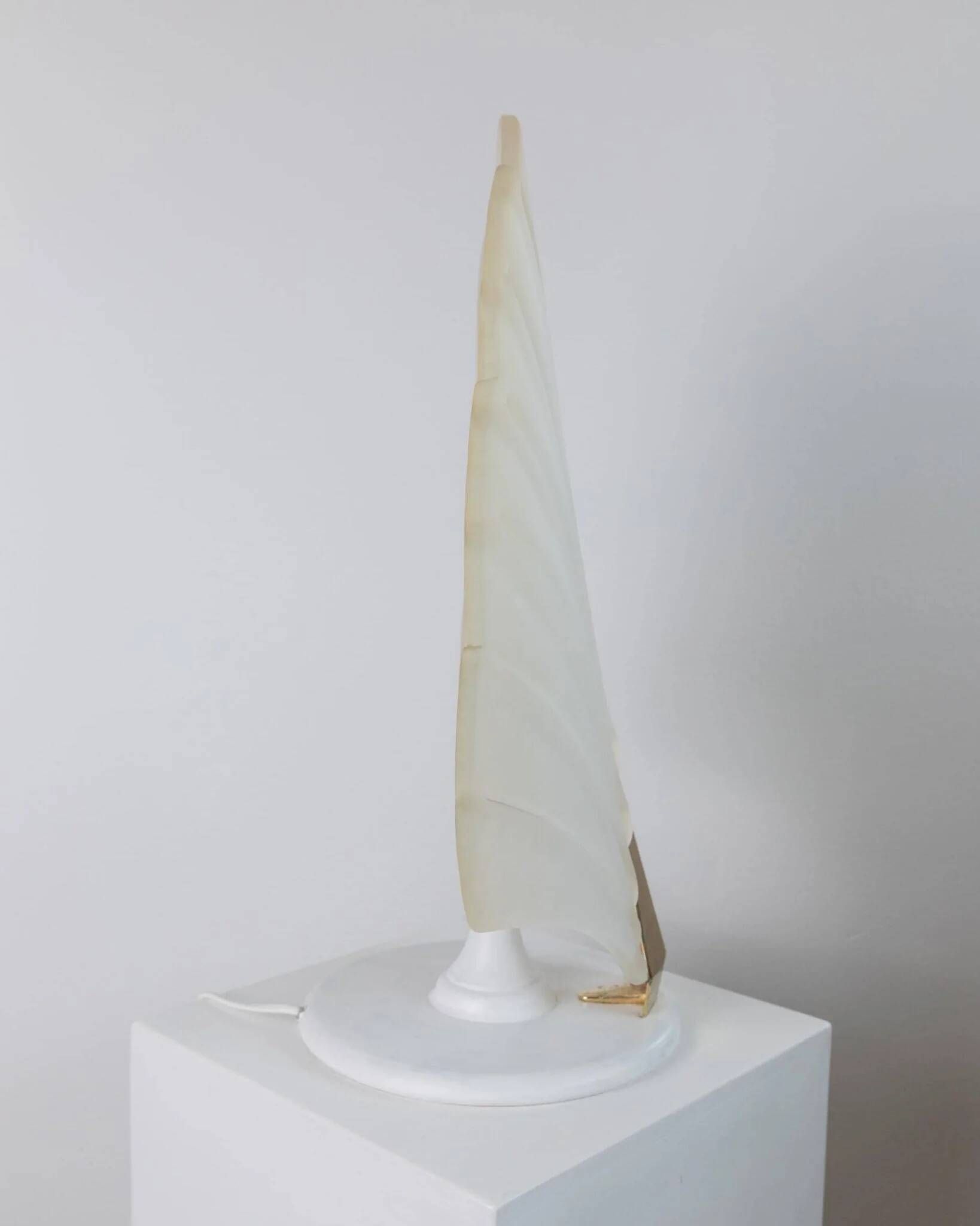 Large vintage Murano glass table lamp – leaf-shaped glass – white, gold metal base – Italy 1980s