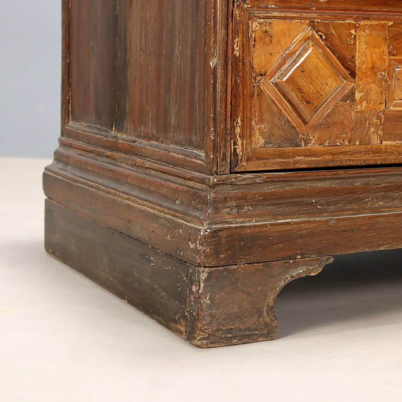 Commode ancienne baroque en noyer à 3 tiroirs, XVIIIe siècle