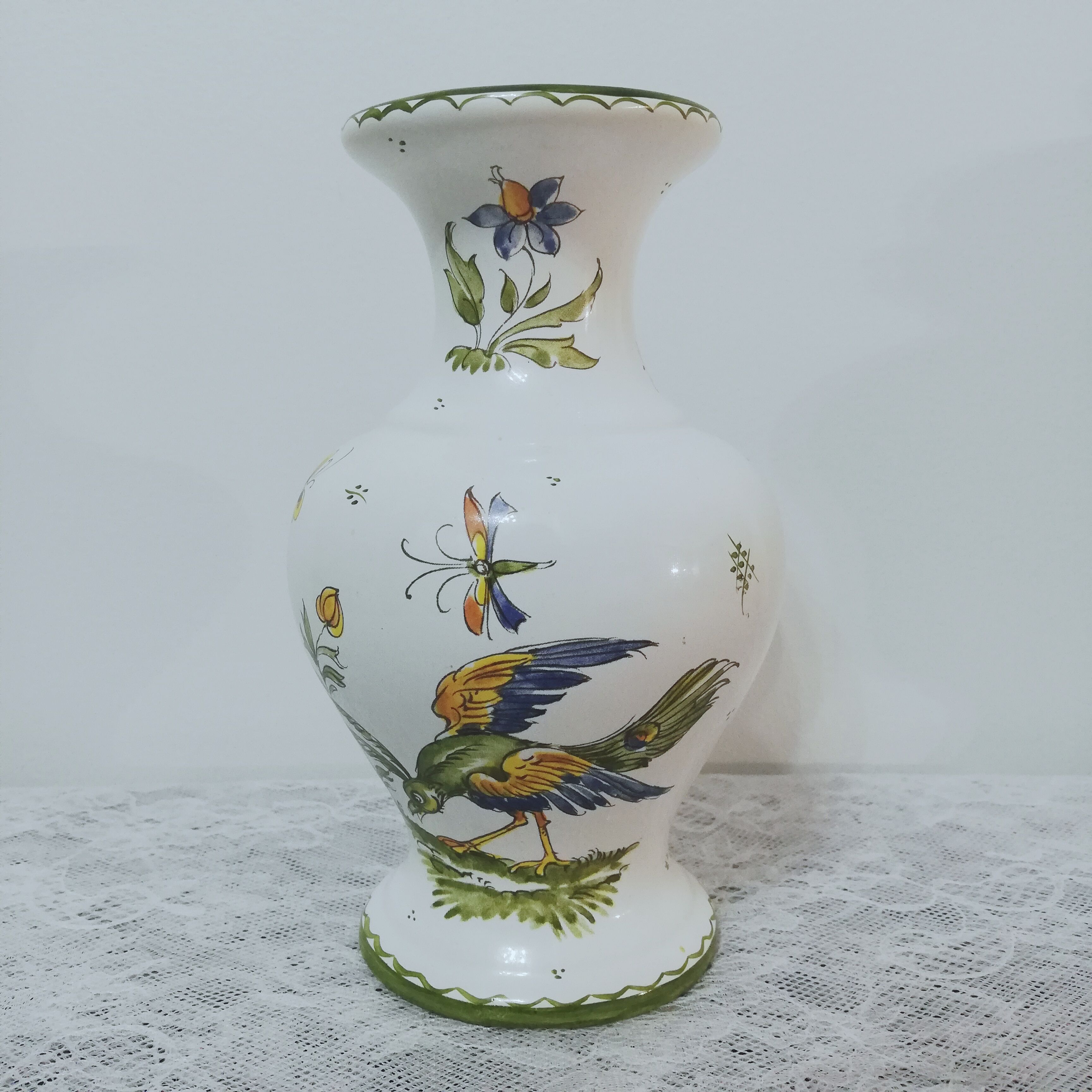 Vase in faience of Moustiers height 18 cm