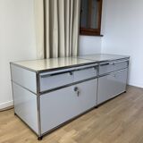 USM Haller TV unit in Light Grey
