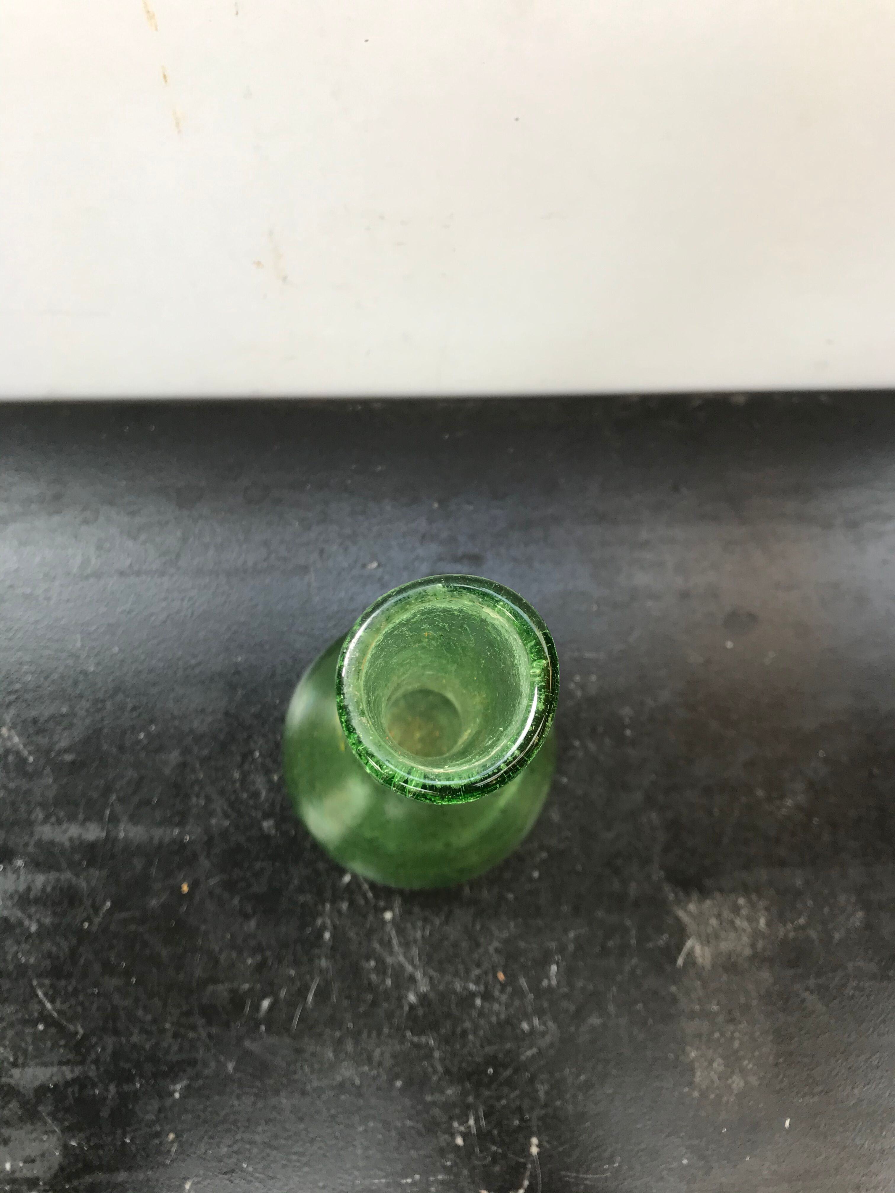 Former vase soliflore vintage bullé glass