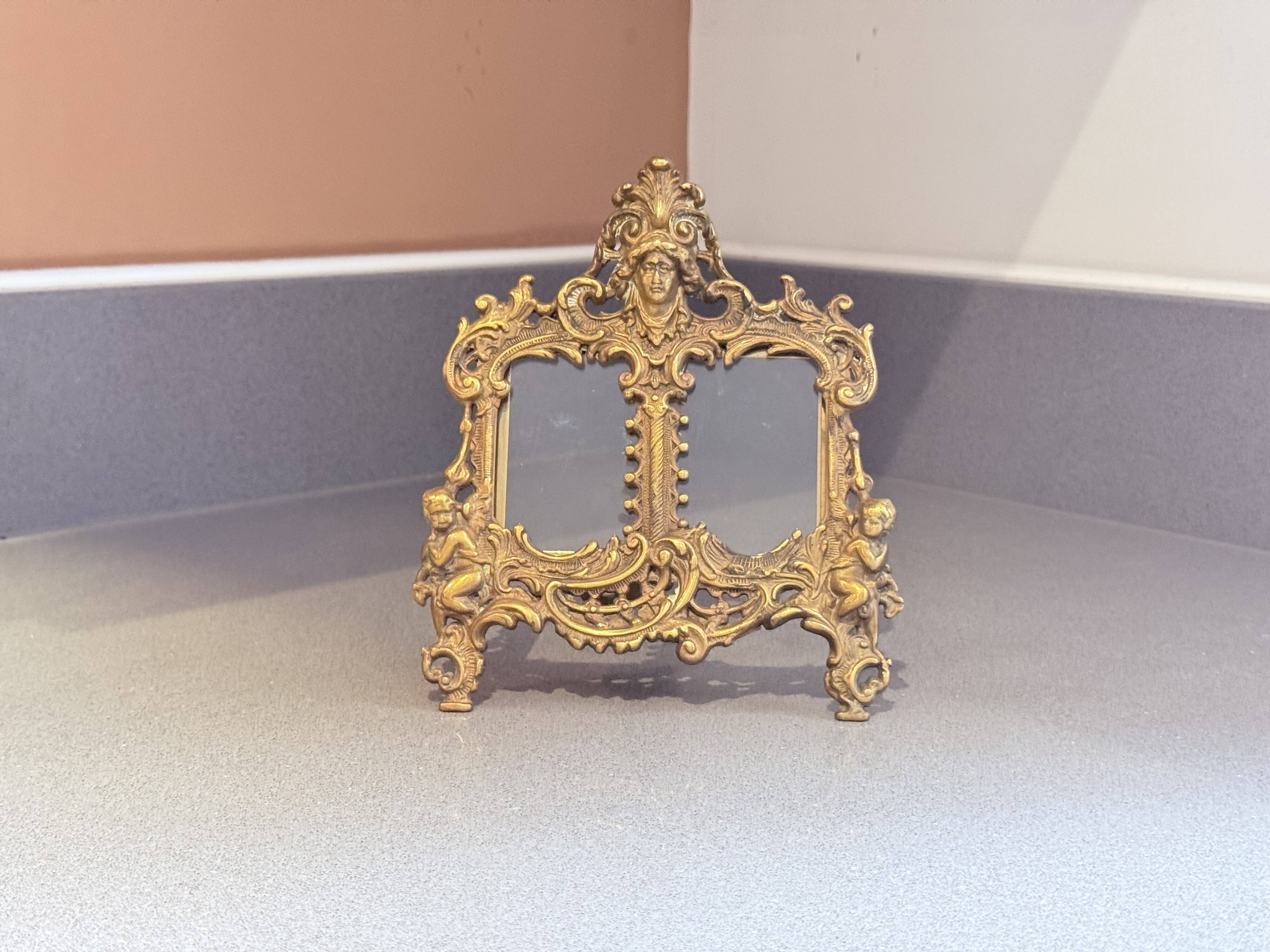 Paire de cadres en laiton doré rococo, cadres décoratifs antiques pour mur et table