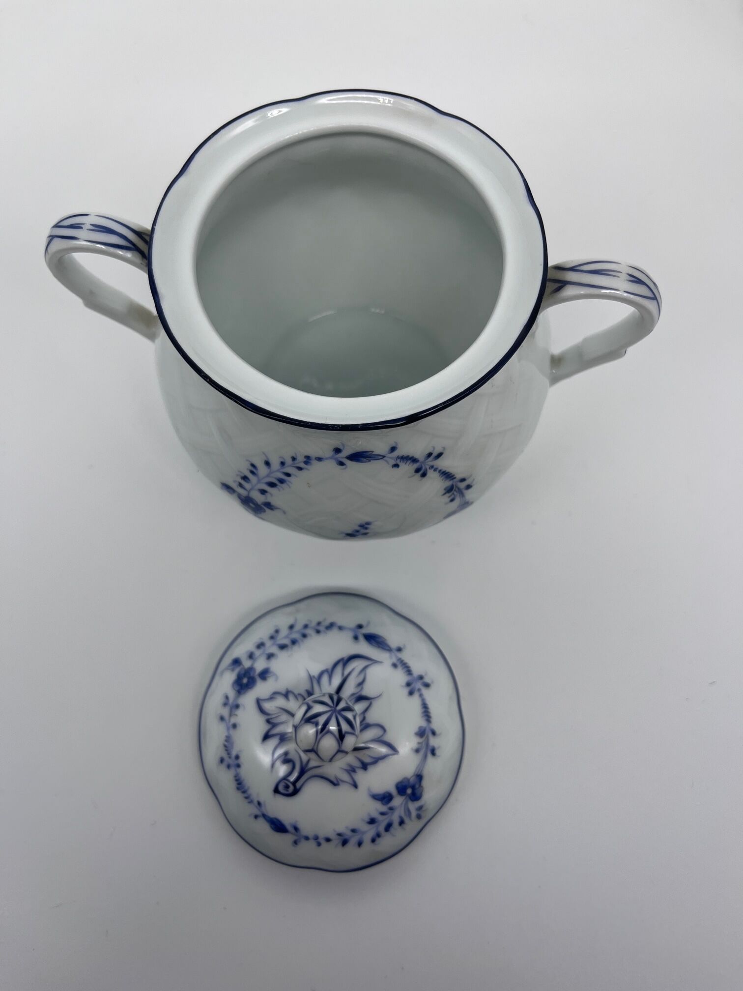 4 cups and under cups, sugar maker Bernardaud Limoges