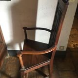 Walnut Renaissance-style caquety chair