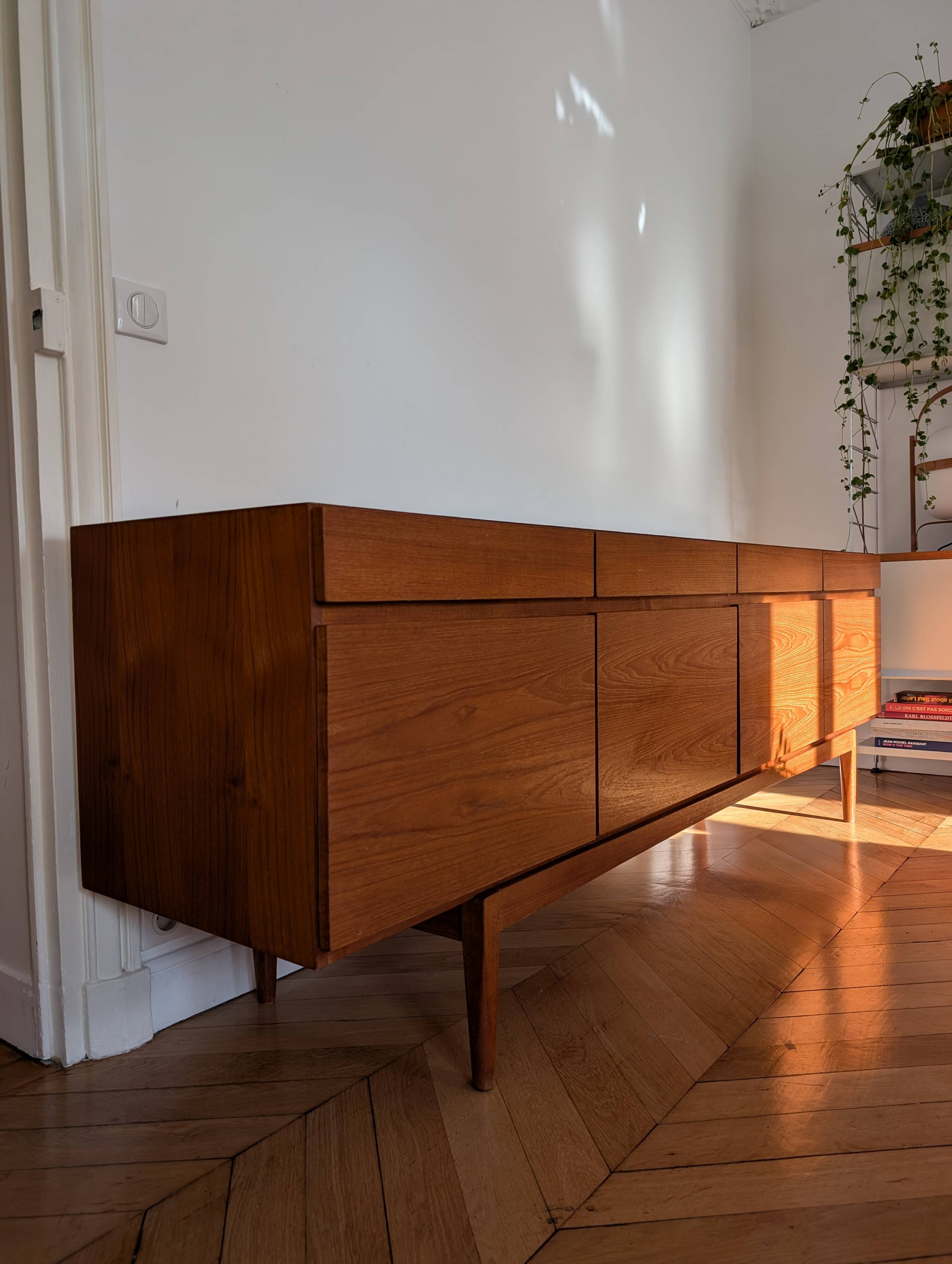Scandinavian teak sideboard – Model FA 66 – Ib Kofod-Larsen