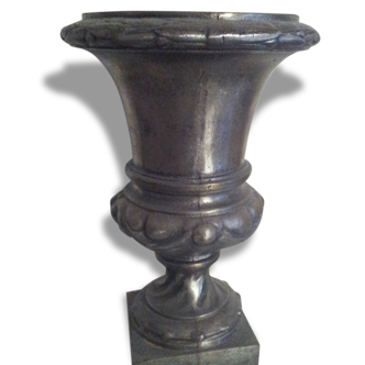 Cast iron Medici vase