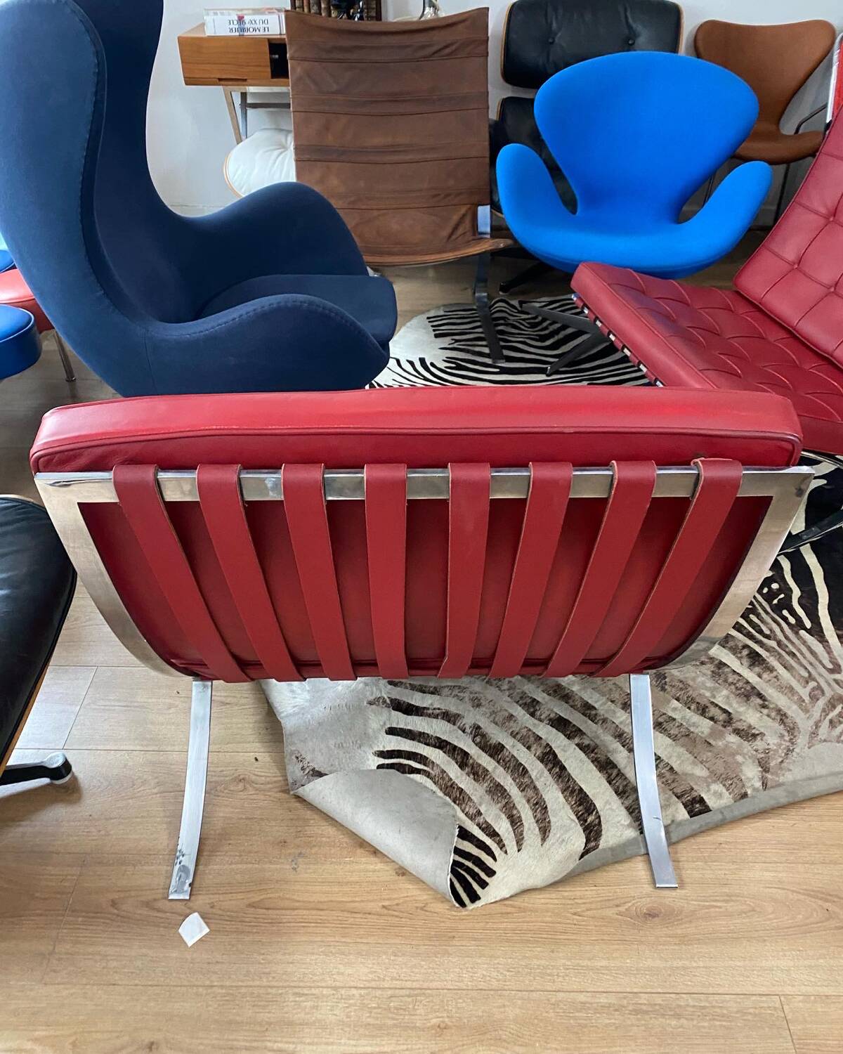 Barcelona red leather chair Knoll edition