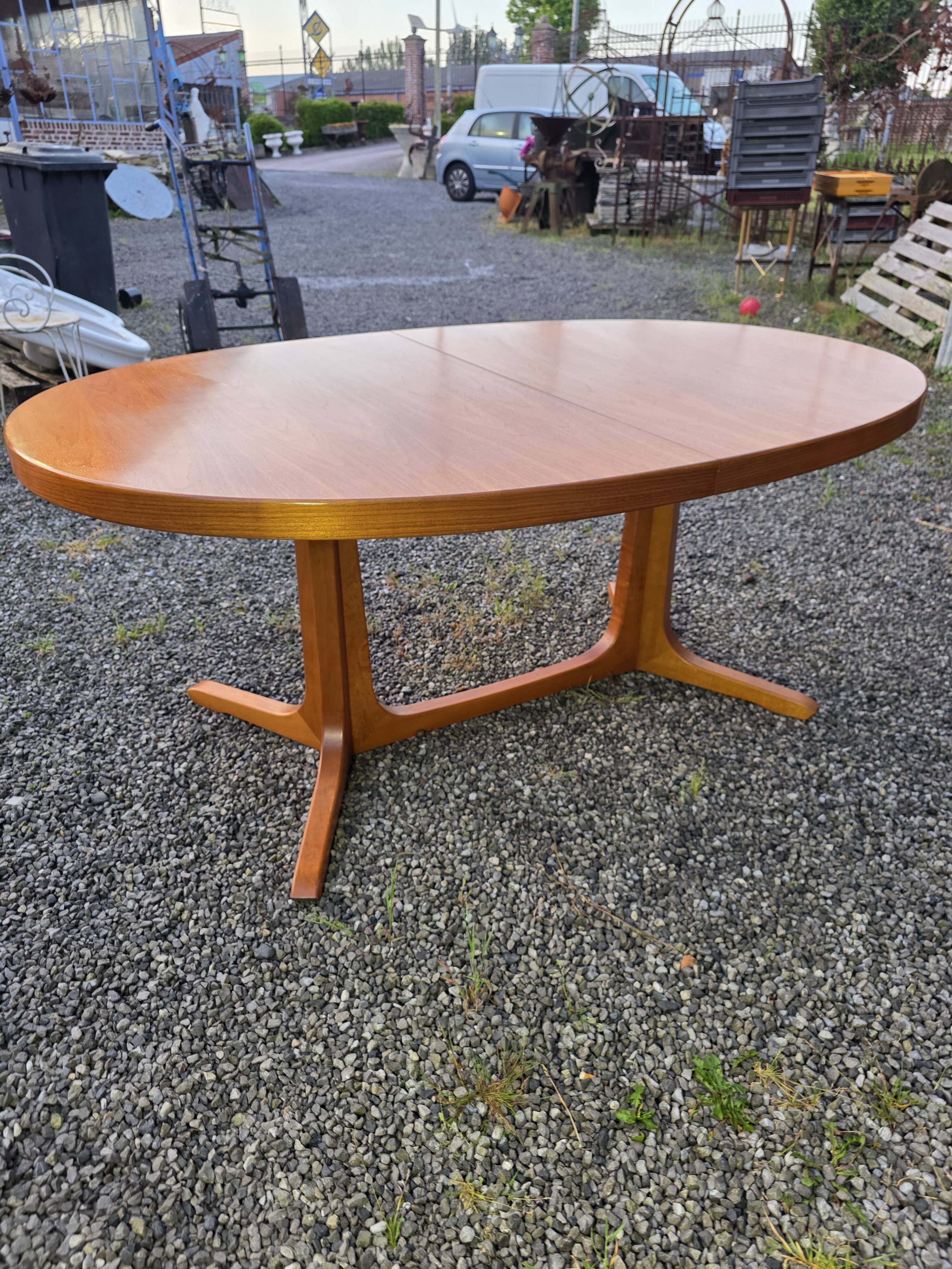 Baumann extendable table in teak from the 1960s (2 extensions)
