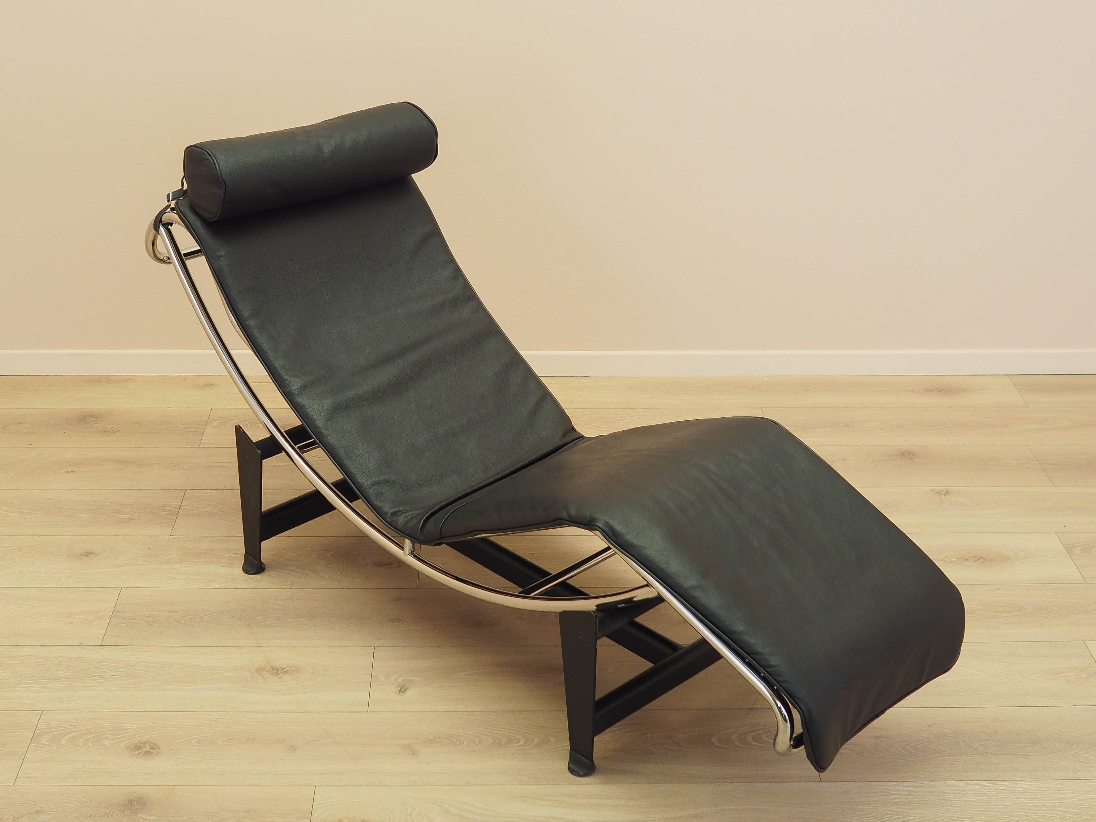 Leather chaise longue, LC4 style, 1980s, made in Italy