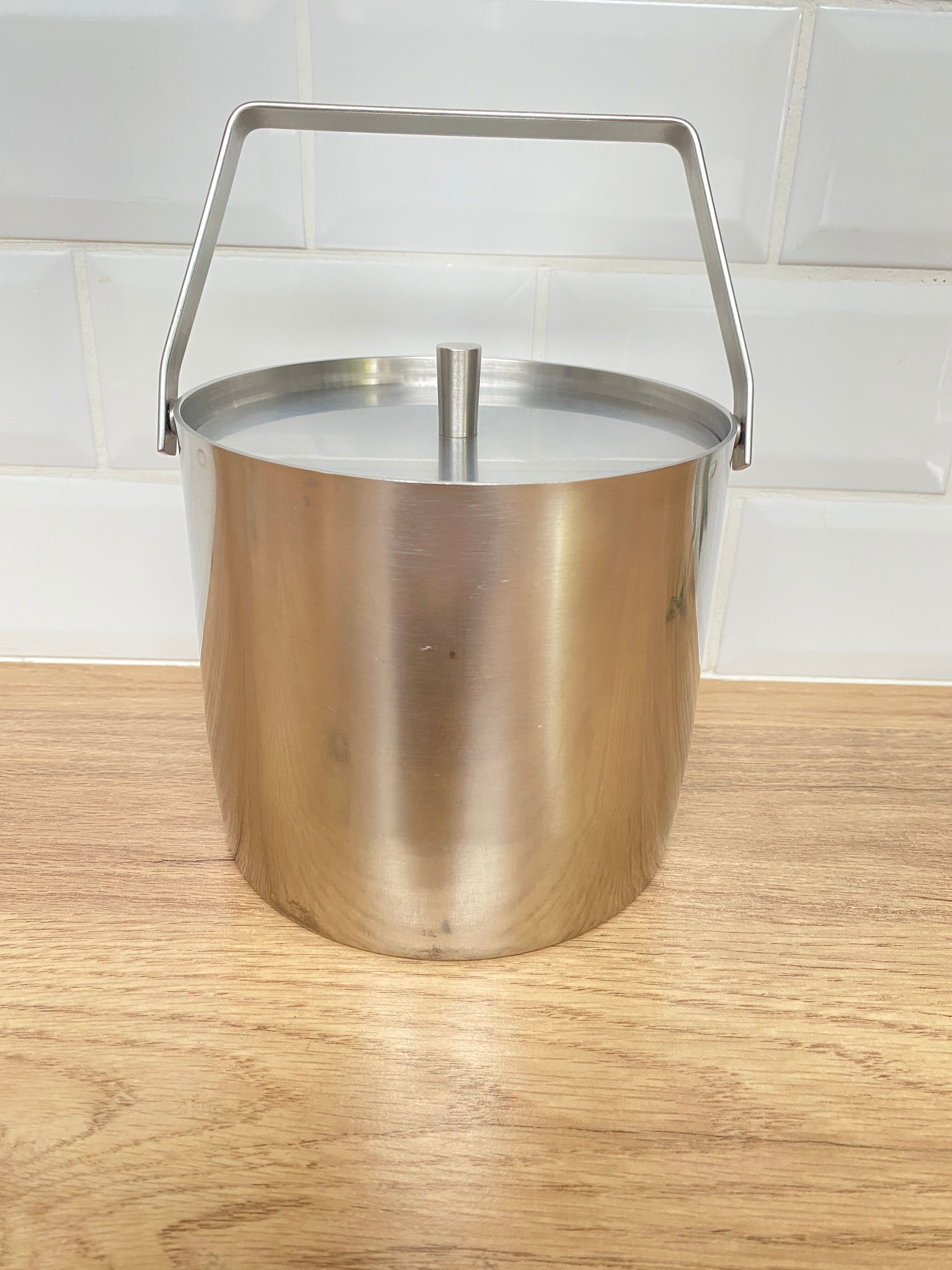Stainless steel ice bucket