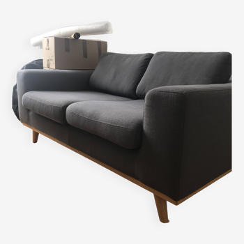 Gray linen sofa L161