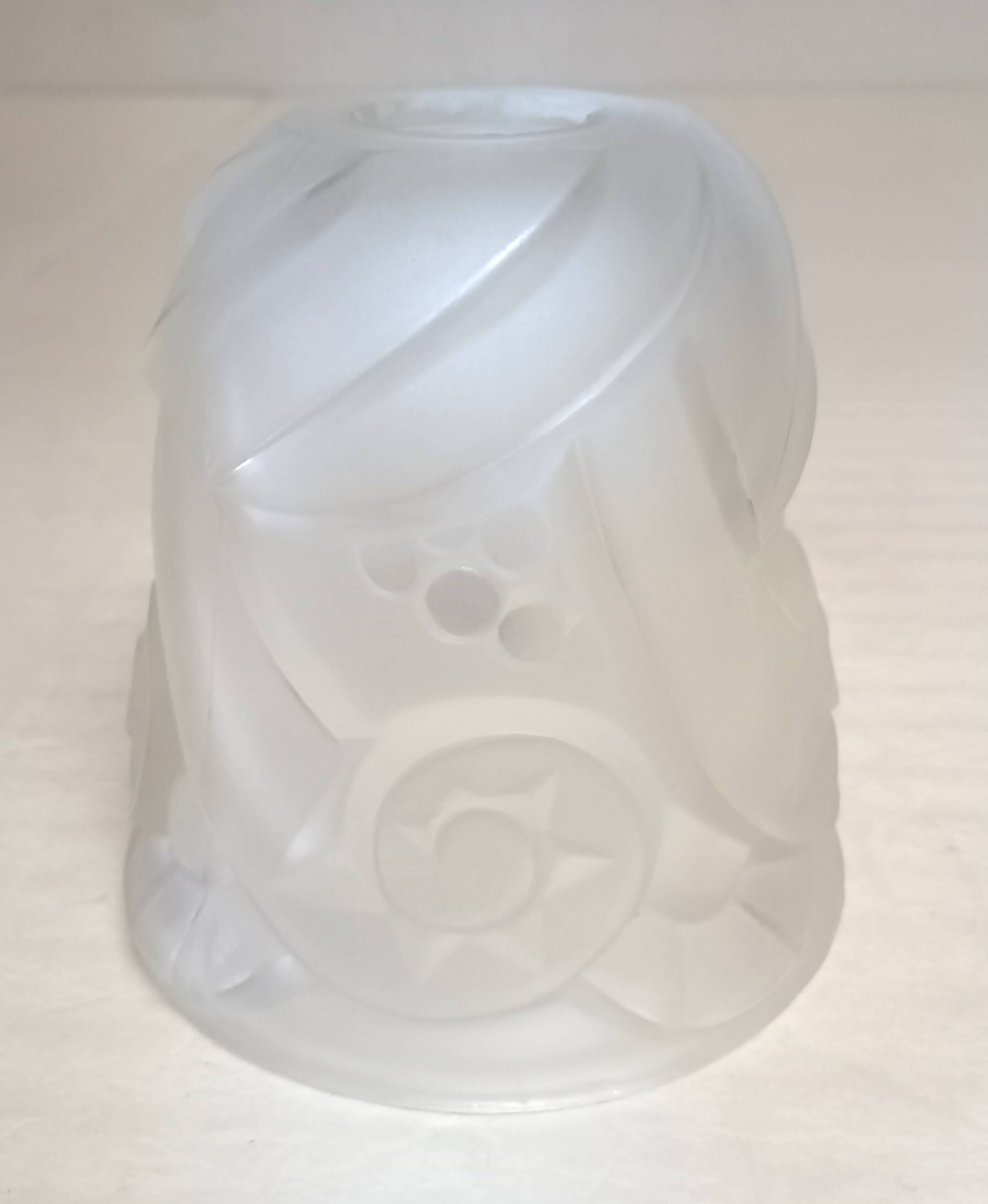 Art Deco pressed glass tulip L'ELF