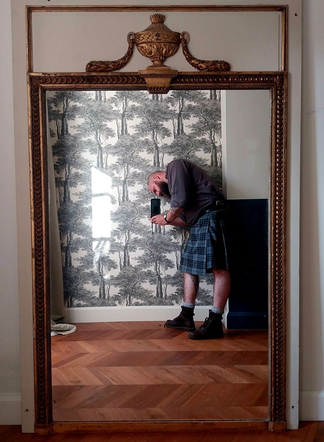 Trumeau mirror, Louis XVI style