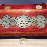 Jewelry box, Chinese jade stone - Wood - Mahogany, Brass