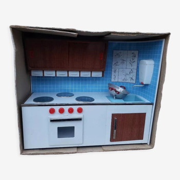 Miniature kitchen in screen-printed sheet metal