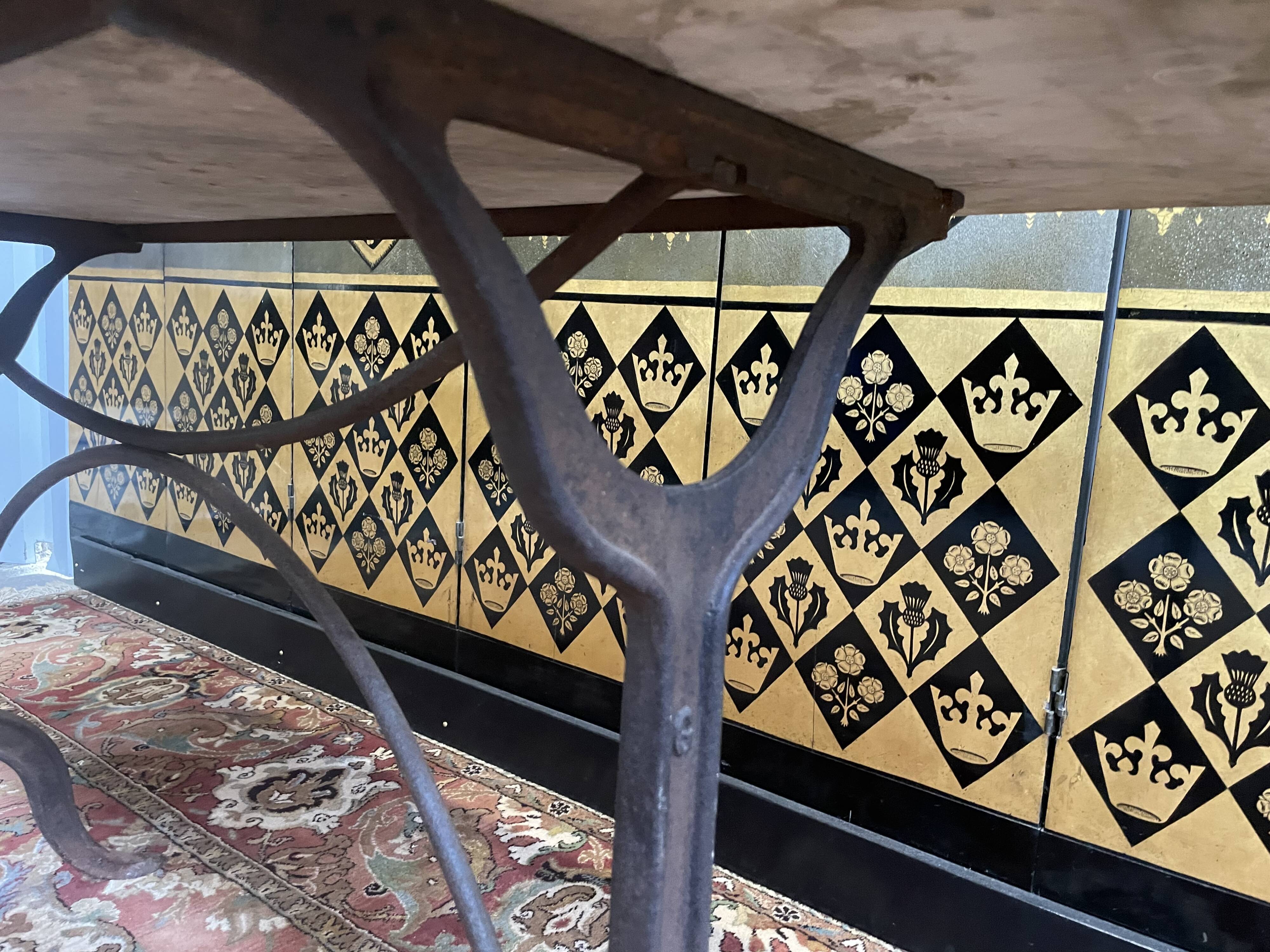 Bistro table in cast iron and marble 1900