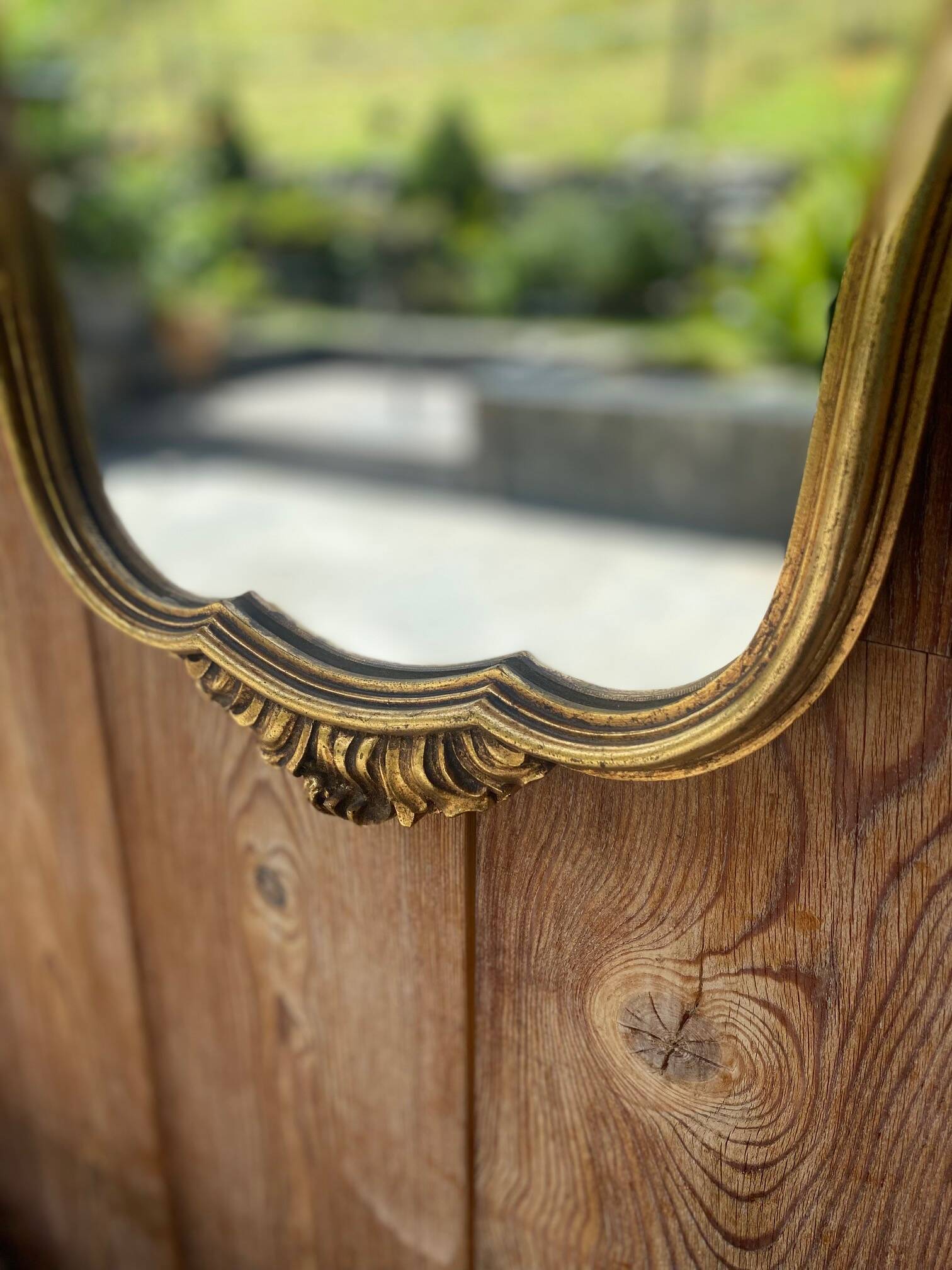 Baroque style gilded wooden mirror with shell 50x40cm