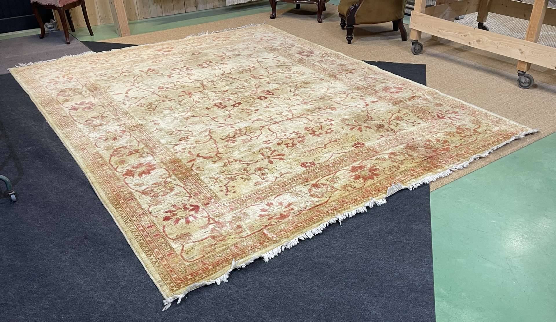 Handmade wool oriental rug - 3m43x2m70