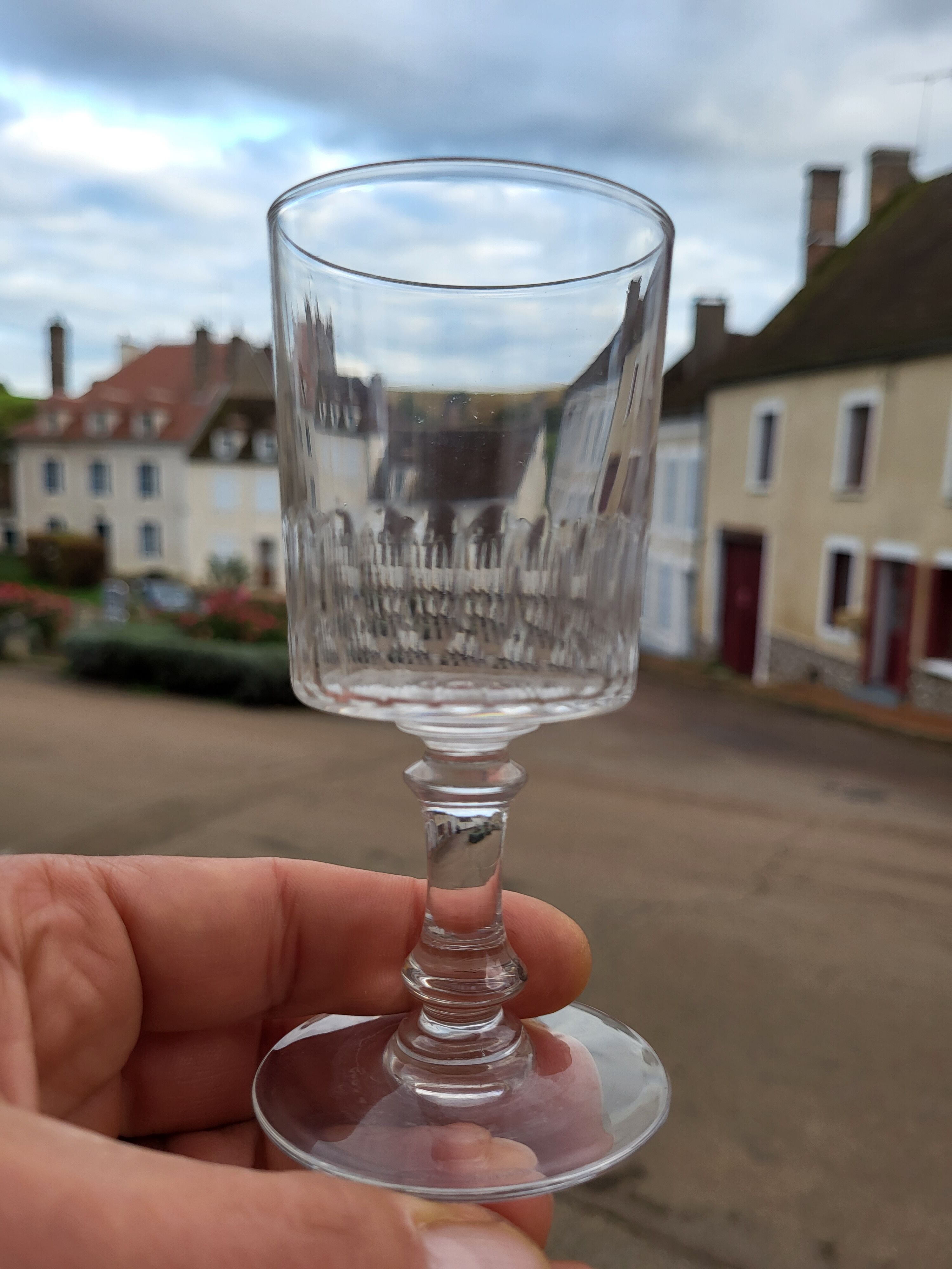 Set of 8 crystal wine glasses XIXth